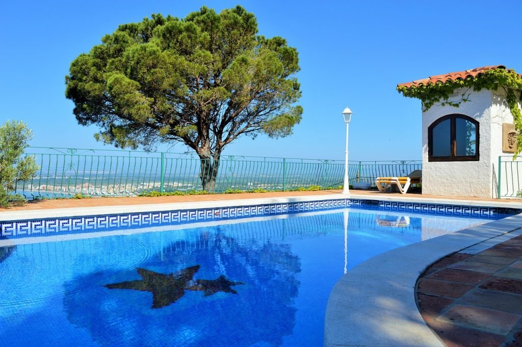 Pool Safety Inspections Broadbeach